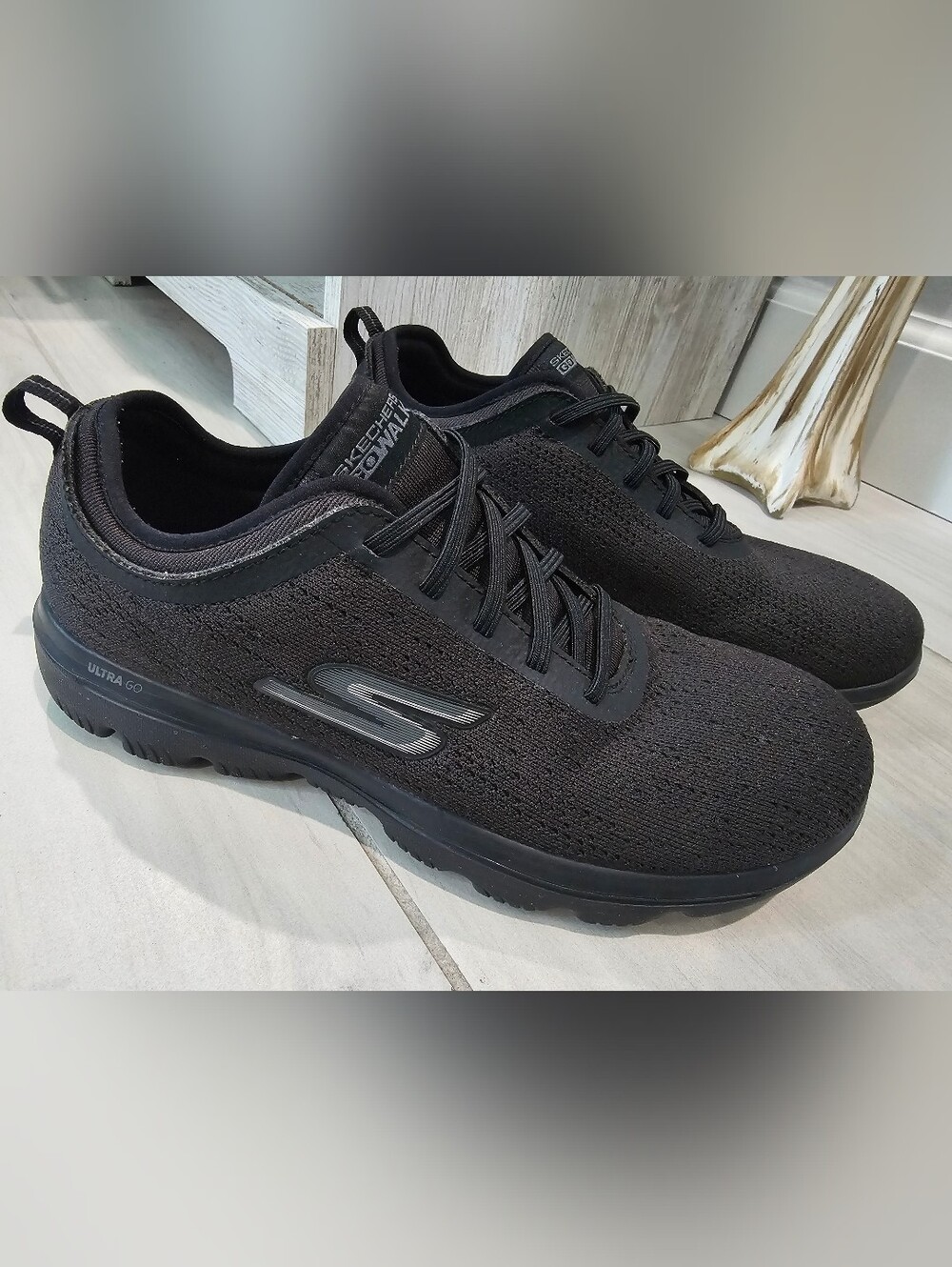 Skechers Go Walk Women’s Black Knit Slip-On Sneakers Size 8